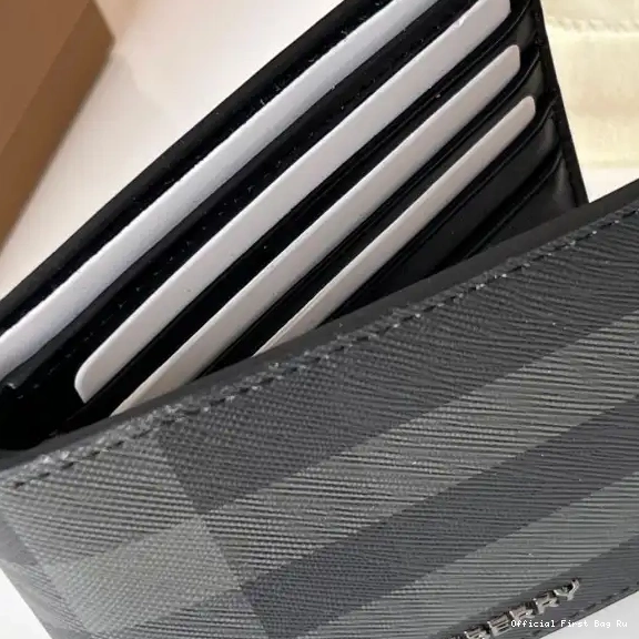 Official First Bag Ru BURBERRY WALLET 0502